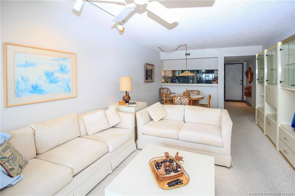 Stuart, Florida 34996, United States, 2 Bedrooms Bedrooms, ,2 BathroomsBathrooms,Residential,Active,33864