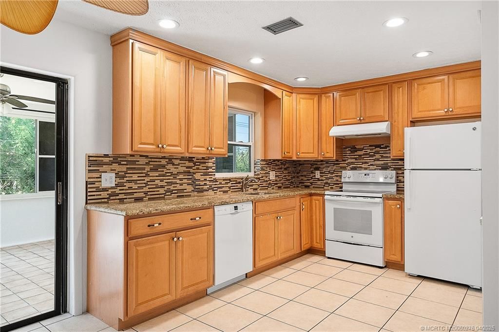 Photo of 3023 SE Bamboo Street, Stuart, FL 34997 (MLS # M20050276)