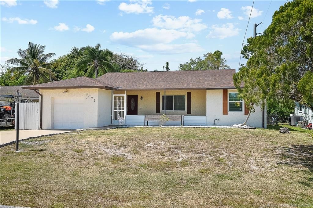 Photo of 3023 SE Bamboo Street, Stuart, FL 34997 (MLS # M20050276)