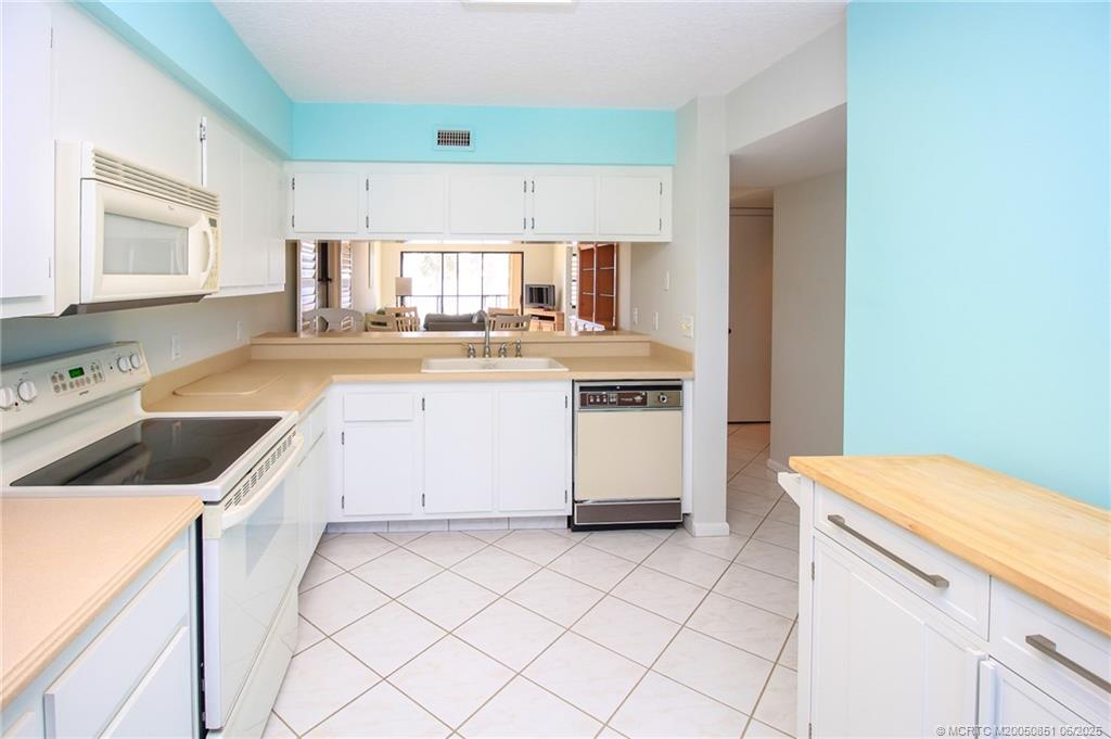 Stuart, Florida 34996, United States, 2 Bedrooms Bedrooms, ,2 BathroomsBathrooms,Residential,Active,143290