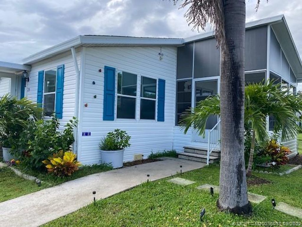 Photo of 2555 PGA Boulevard #135, Palm Beach Gardens, FL 33410 (MLS # M20036035)