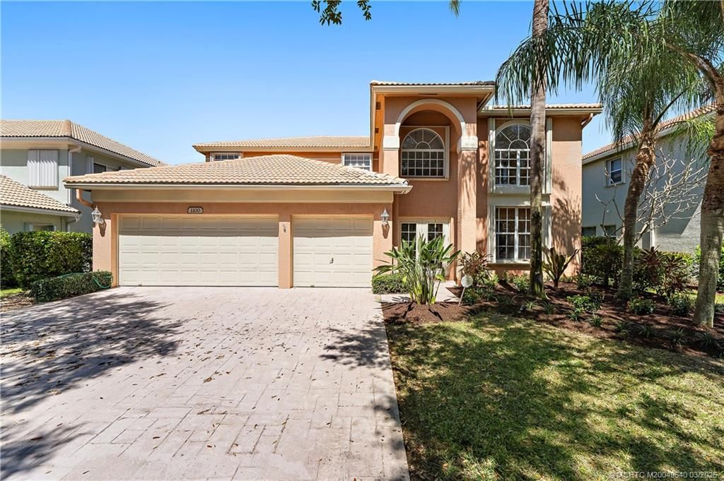 Photo of 1100 Lakeshore Drive, Jupiter, FL 33458 (MLS # M20049540)