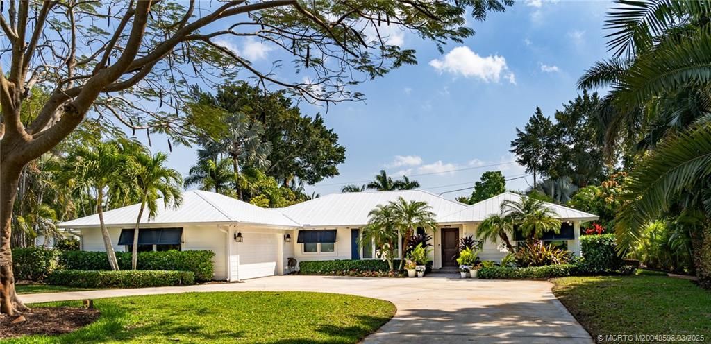 Photo of 783 NW Forrest Drive, Stuart, FL 34994 (MLS # M20049598)