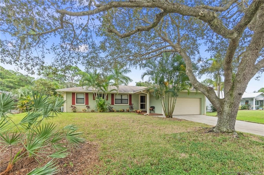 Photo of 643 SW River Court, Palm City, FL 34990 (MLS # M20041966)