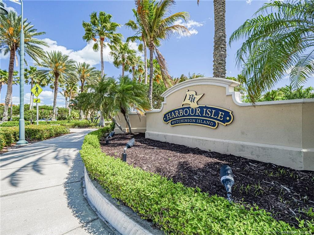 Photo of 10 Harbour Isle Drive E #106, Fort Pierce, FL 34949 (MLS # M20055548)