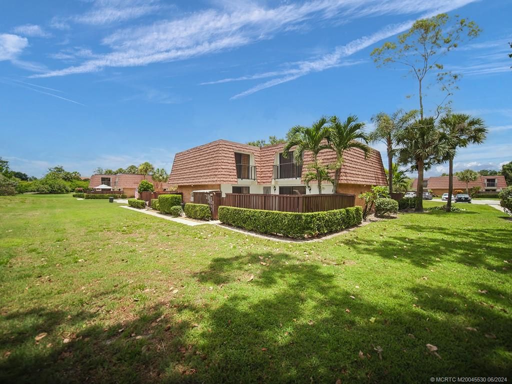 Photo of 2926 SW Sunset Trace Circle, Palm City, FL 34990 (MLS # M20045530)