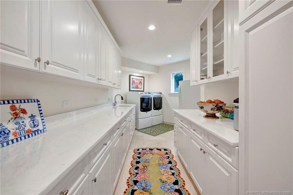 Stuart, Florida 34996, United States, 5 Bedrooms Bedrooms, ,7 BathroomsBathrooms,Residential,Active,19800