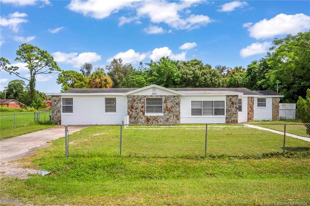 Photo of 2000 N 51st Street, Fort Pierce, FL 34947 (MLS # M20044303)