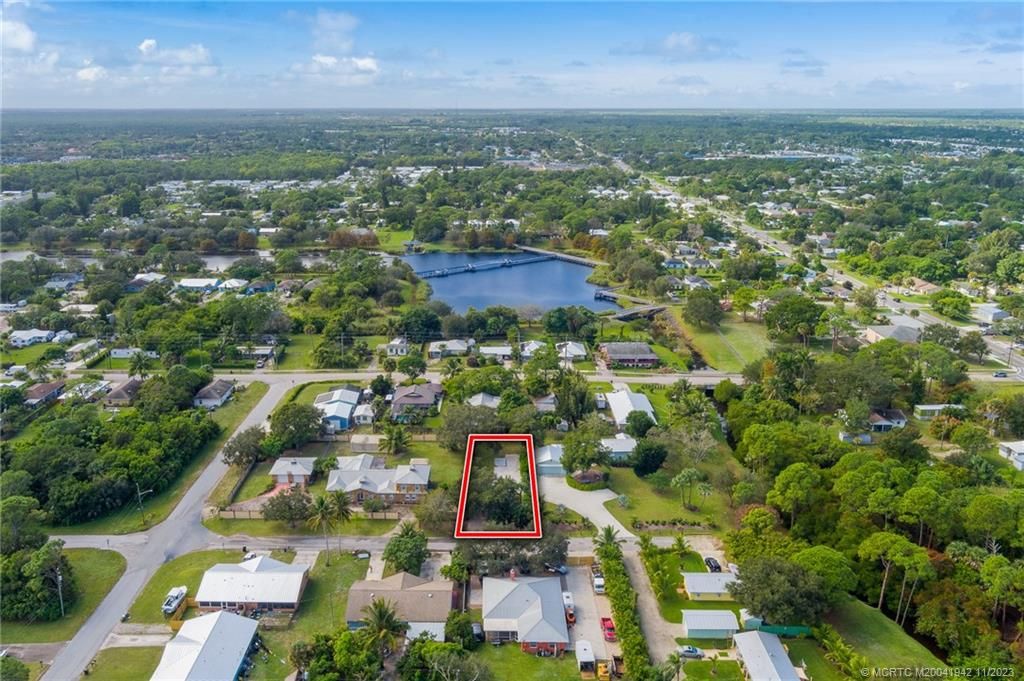 Photo of 5028 SE Driftwood Avenue, Stuart, FL 34997 (MLS # M20041942)