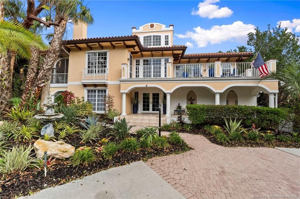 Photo of 6 Castle Hill Way, Stuart, FL 34996 (MLS # M20055105)