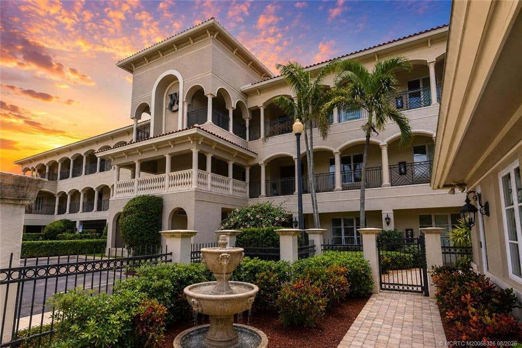 Photo of 952 SE Willoughby Trace, Stuart, FL 34997 (MLS # M20056326)