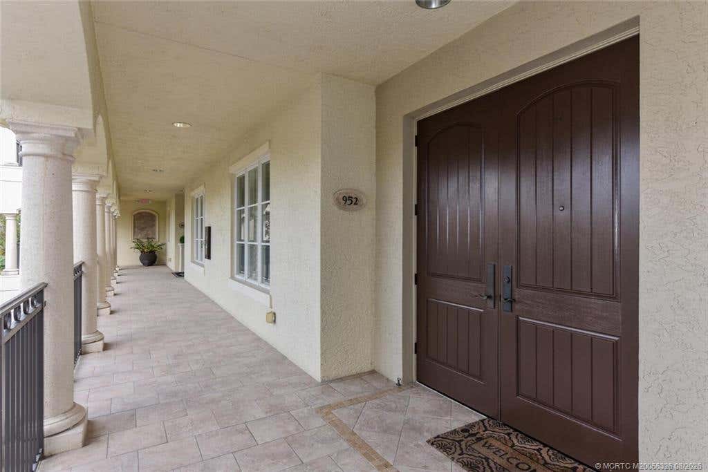Photo of 952 SE Willoughby Trace, Stuart, FL 34997 (MLS # M20056326)