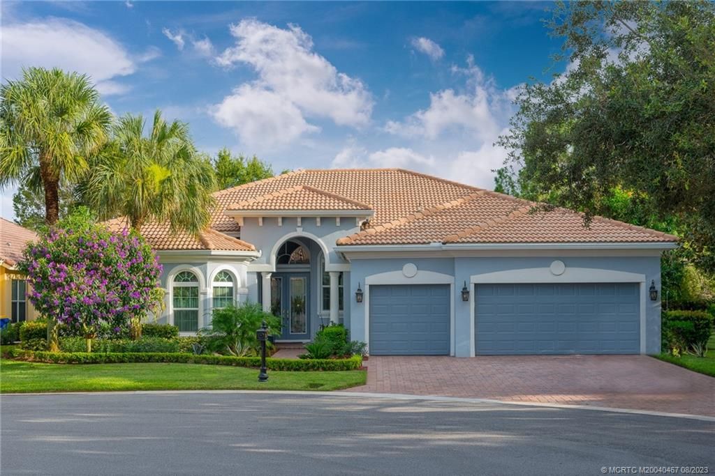 Photo of 2610 SW Bridgeview Terrace, Palm City, FL 34990 (MLS # M20040467)