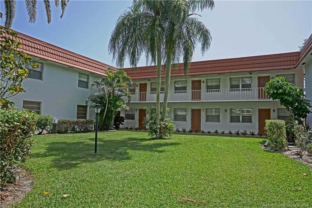 Photo of 2600 SE Ocean Boulevard #Q3, Stuart, FL 34996 (MLS # M20055238)