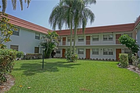 Condo For Sale - 2600 SE Ocean Boulevard #Q3<br/> Stuart, FL 34996