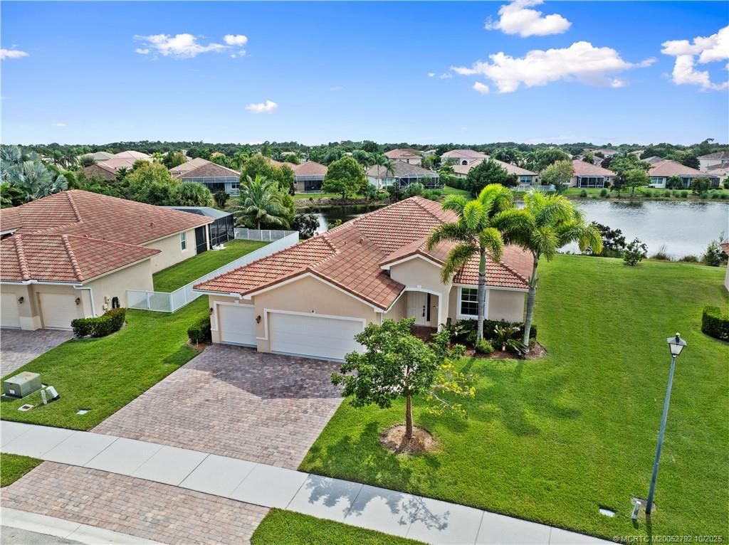 Photo of 1455 SE Conference Circle, Stuart, FL 34997 (MLS # M20052792)