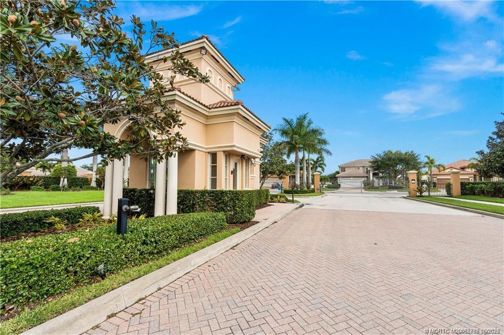 Stuart, Florida 34997, United States, 4 Bedrooms Bedrooms, ,3 BathroomsBathrooms,Residential,Active,233567