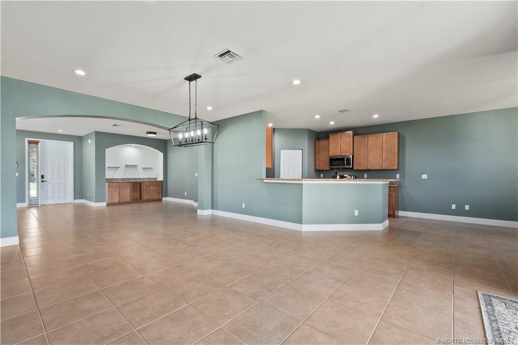 Stuart, Florida 34997, United States, 4 Bedrooms Bedrooms, ,3 BathroomsBathrooms,Residential,Active,233567