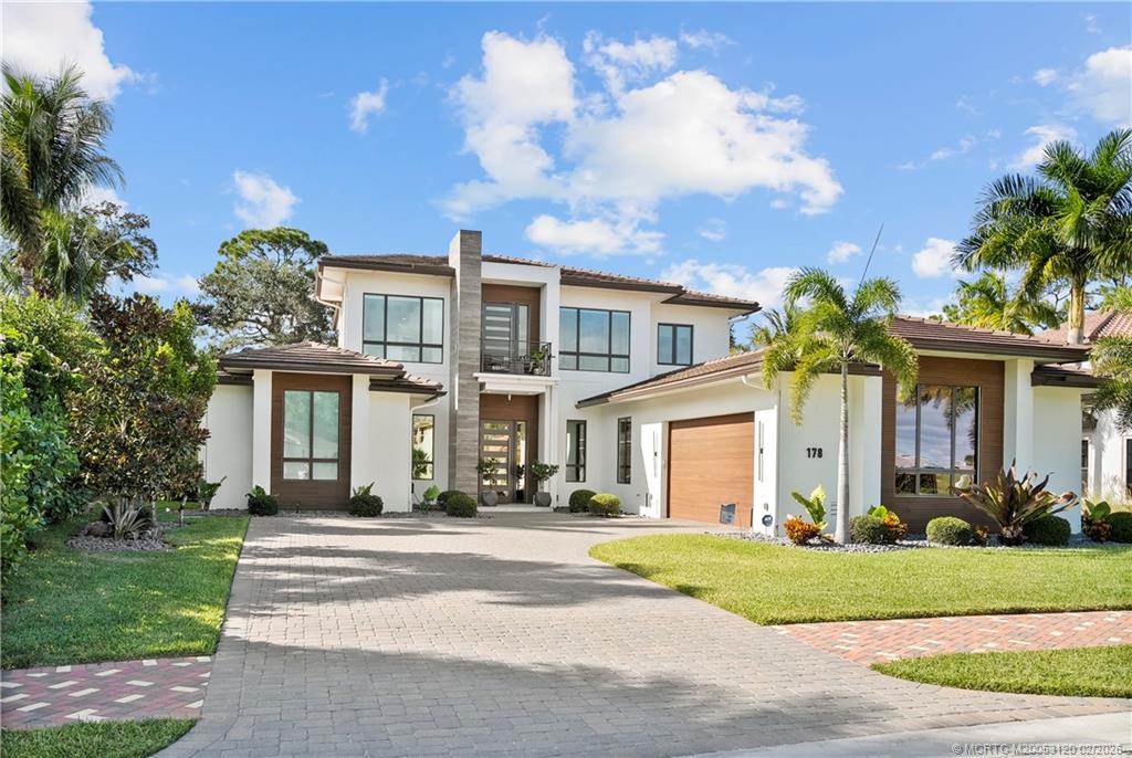 178 SE Via Lago Garda