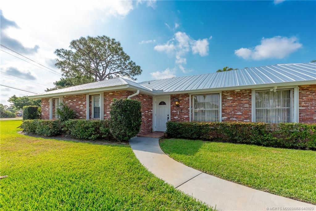 Photo of 1738 NW Palmetto Terrace, Stuart, FL 34994 (MLS # M20038856)