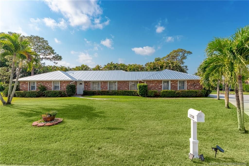 Photo of 1738 NW Palmetto Terrace, Stuart, FL 34994 (MLS # M20038856)