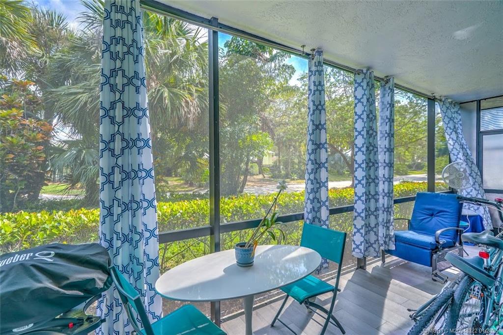 Stuart, Florida 34997, United States, 2 Bedrooms Bedrooms, ,2 BathroomsBathrooms,Residential,Active,22251