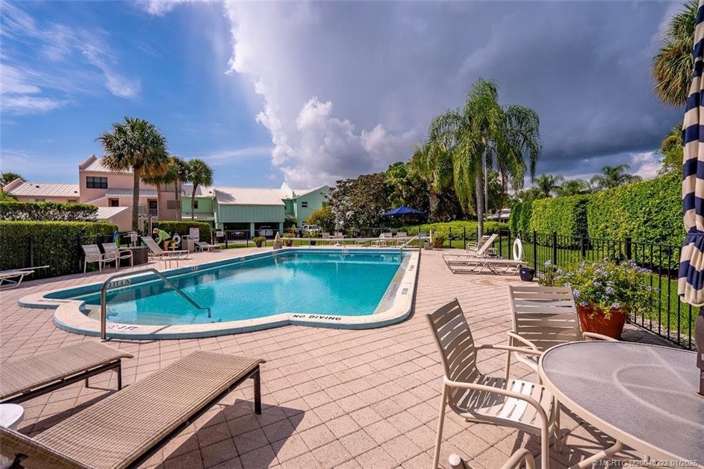 Stuart, Florida 34997, United States, 2 Bedrooms Bedrooms, ,2 BathroomsBathrooms,Residential,Active,22251