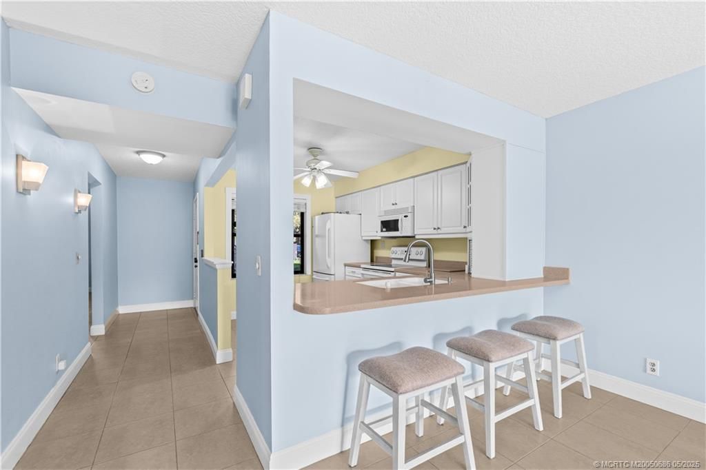 Photo of 1001 Sabal Ridge Circle #D, Palm Beach Gardens, FL 33418 (MLS # M20050686)