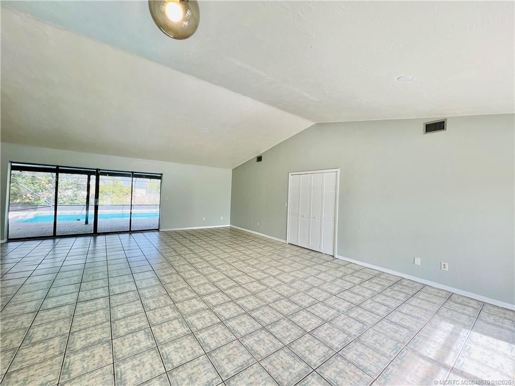 Photo of 1499 SE Port St Lucie Boulevard, Port Saint Lucie, FL 34952 (MLS # M20048570)