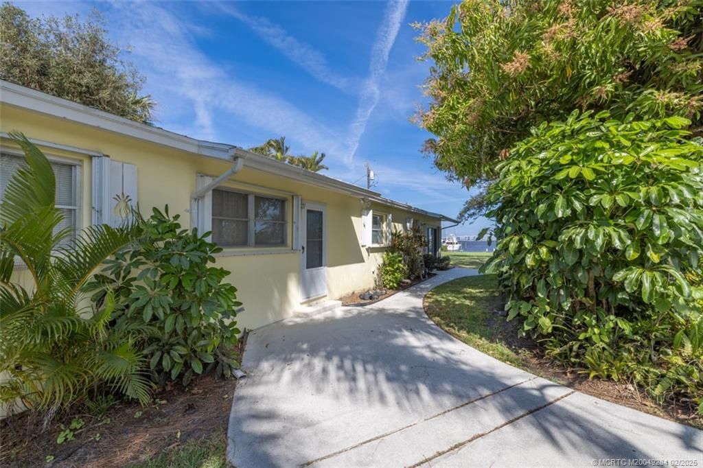 Photo of 3400 SW Noble Avenue, Palm City, FL 34990 (MLS # M20049284)