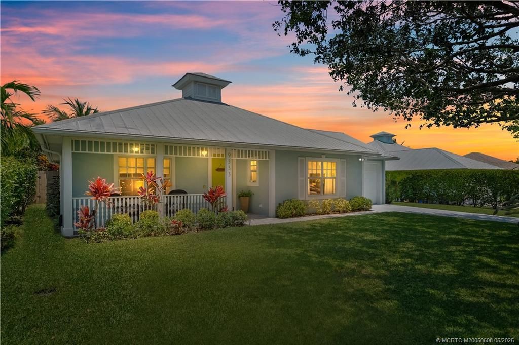 Photo of 9333 SE Saturn Street, Hobe Sound, FL 33455 (MLS # M20050608)