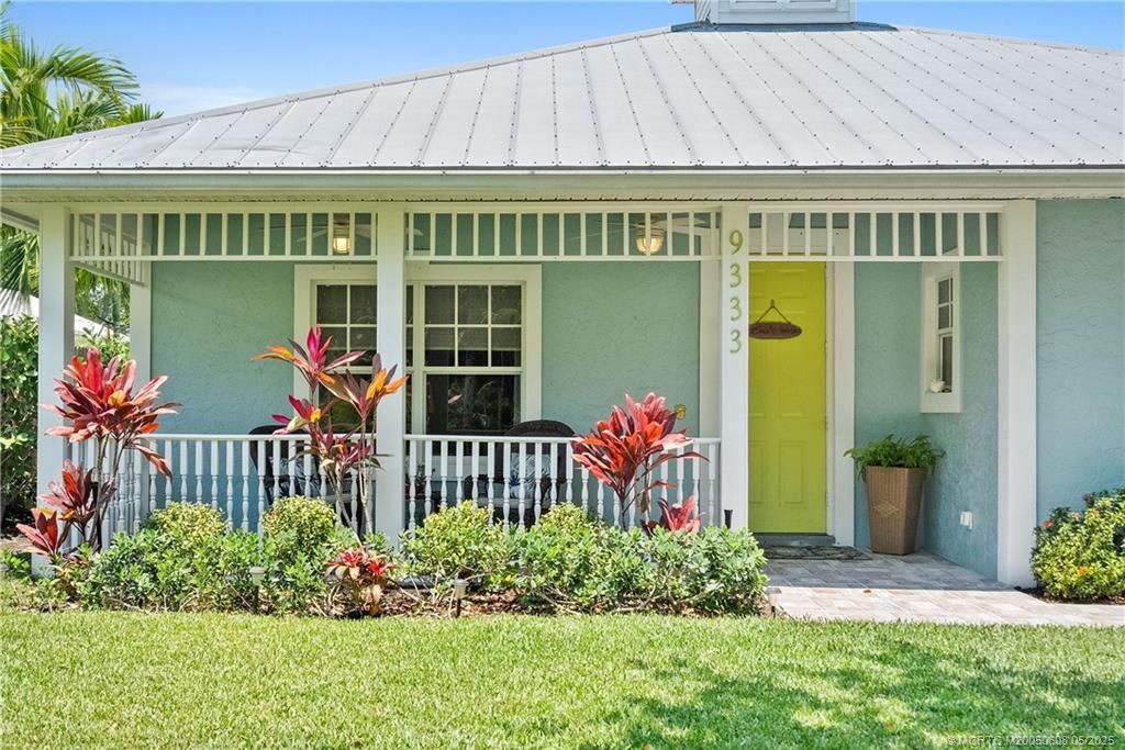 Photo of 9333 SE Saturn Street, Hobe Sound, FL 33455 (MLS # M20050608)