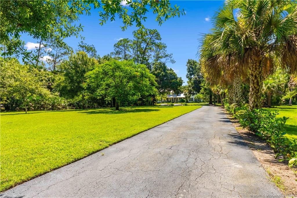 Photo of 4270 SW Country Place, Palm City, FL 34990 (MLS # M20046061)