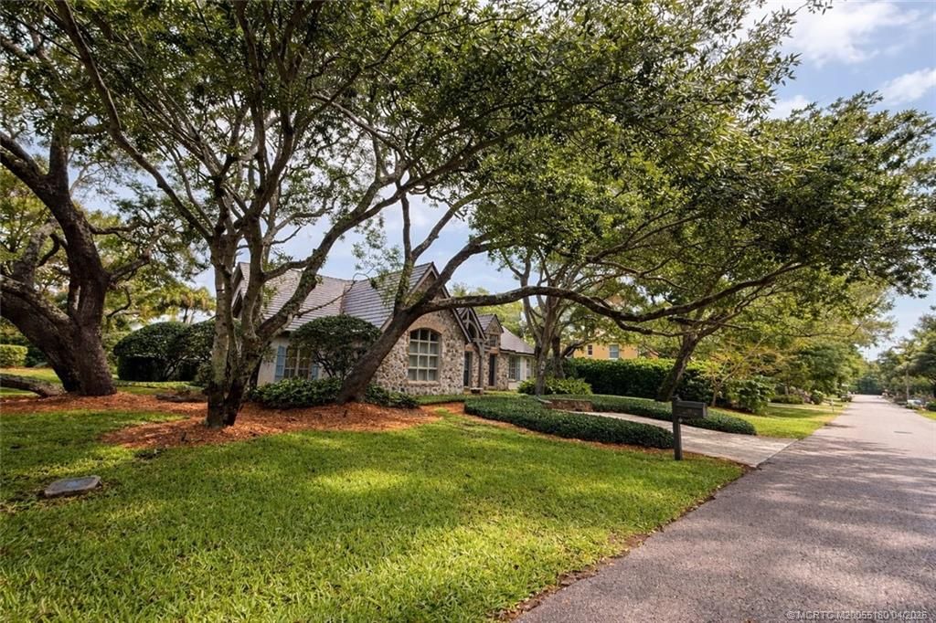 Photo of 10 Pineapple Lane, Stuart, FL 34996 (MLS # M20055180)