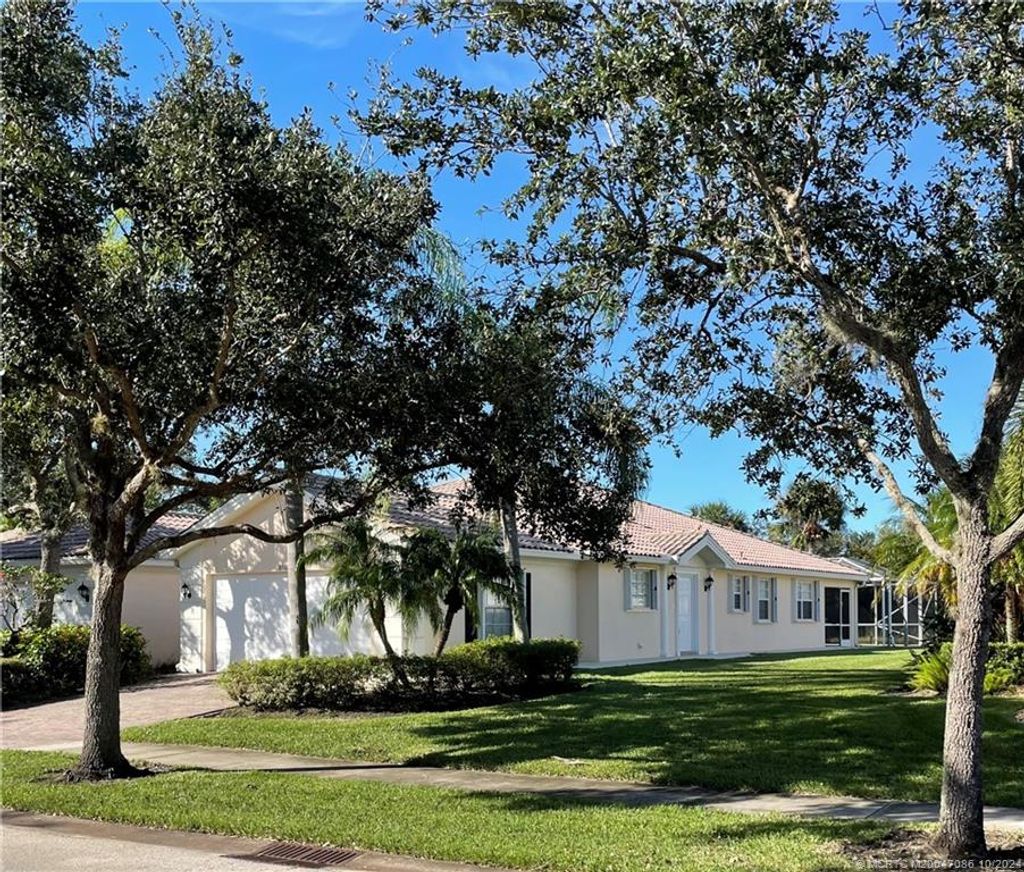 Photo of 9182 SE Retreat Drive, Hobe Sound, FL 33455 (MLS # M20047086)