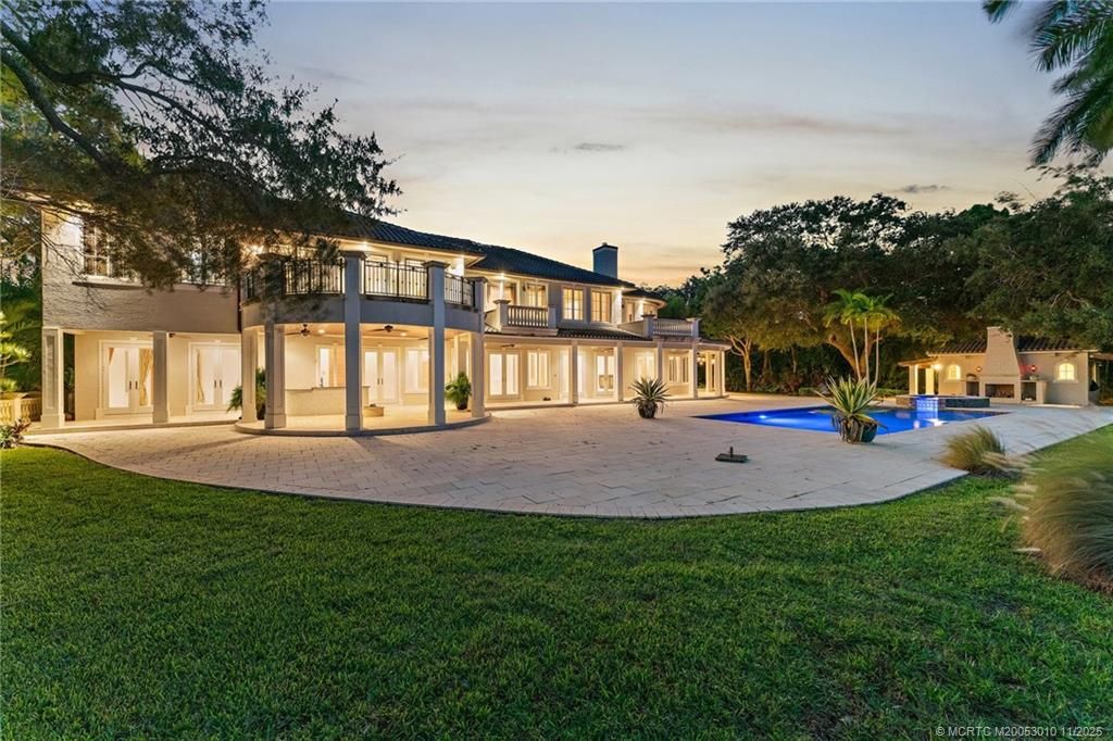 Photo of 301 SE Harbor Point Drive, Stuart, FL 34996 (MLS # M20053010)