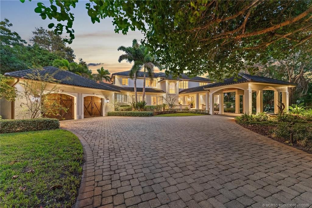 Photo of 301 SE Harbor Point Drive, Stuart, FL 34996 (MLS # M20053010)