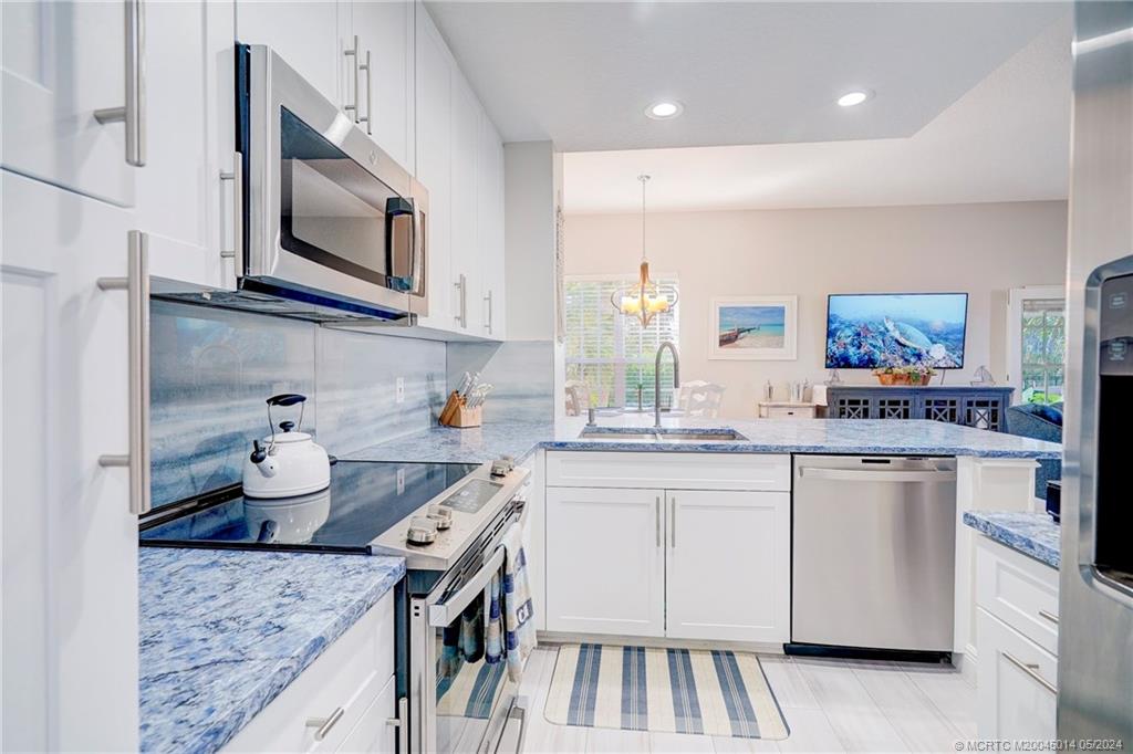 Stuart, Florida 34996, United States, 2 Bedrooms Bedrooms, ,2 BathroomsBathrooms,Residential,Active,57440