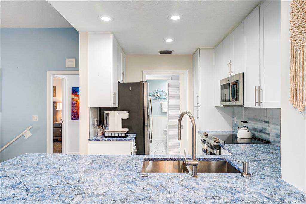 Stuart, Florida 34996, United States, 2 Bedrooms Bedrooms, ,2 BathroomsBathrooms,Residential,Active,57440