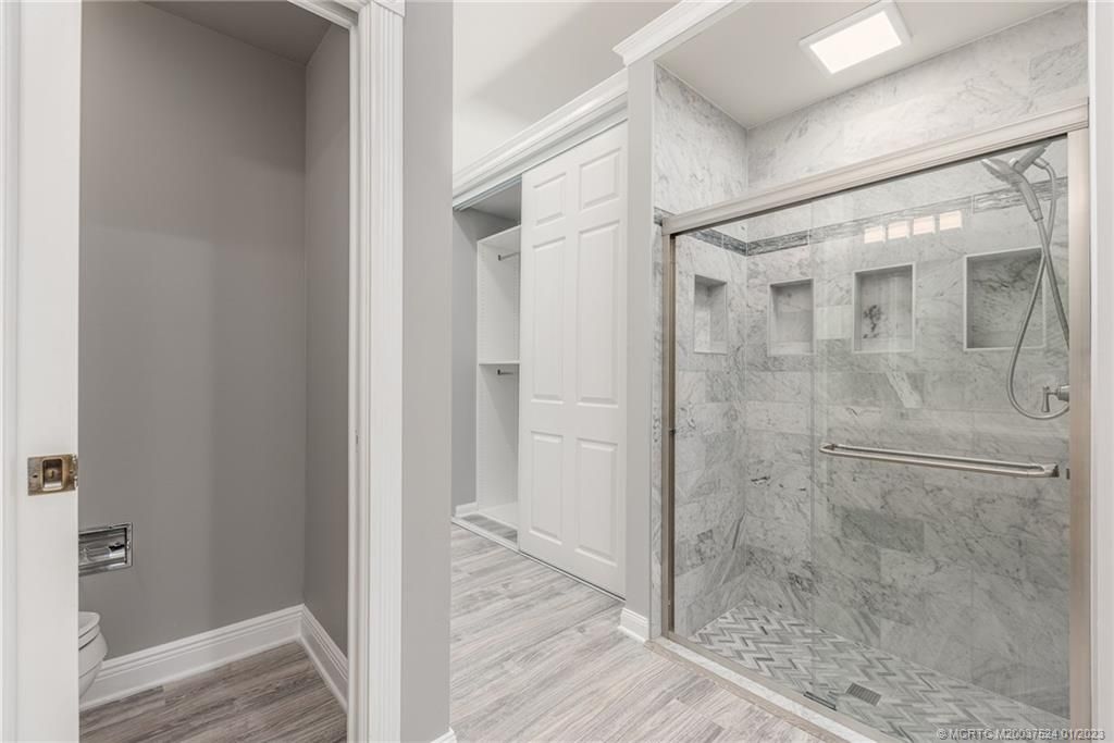 Photo of 137 E Hampton Way, Jupiter, FL 33458 (MLS # M20037524)