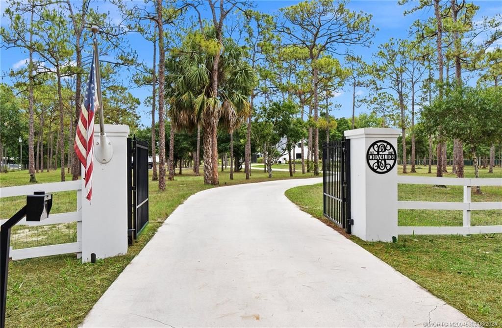 Photo of 4151 SW 42nd Avenue, Palm City, FL 34990 (MLS # M20045302)