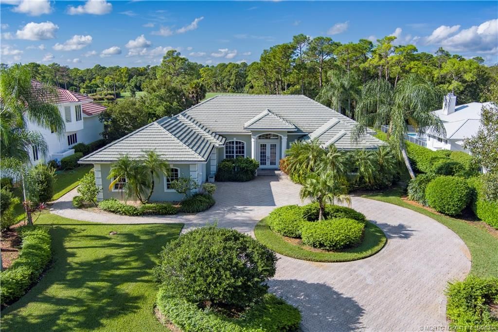 Photo of 1717 SW Thornberry Circle, Palm City, FL 34990 (MLS # M20041178)