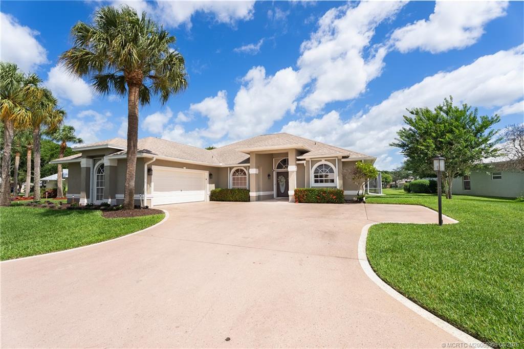 Photo of 4355 SW Oakhaven Lane, Palm City, FL 34990 (MLS # M20055909)