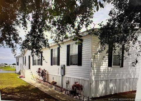 Mobile Home For Sale - 3905 Covington Drive<br/> Osceola County, Saint Cloud, FL 34772