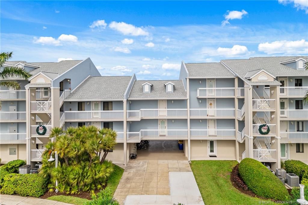 Photo of 40 NE Plantation Road #306, Stuart, FL 34996 (MLS # M20053418)