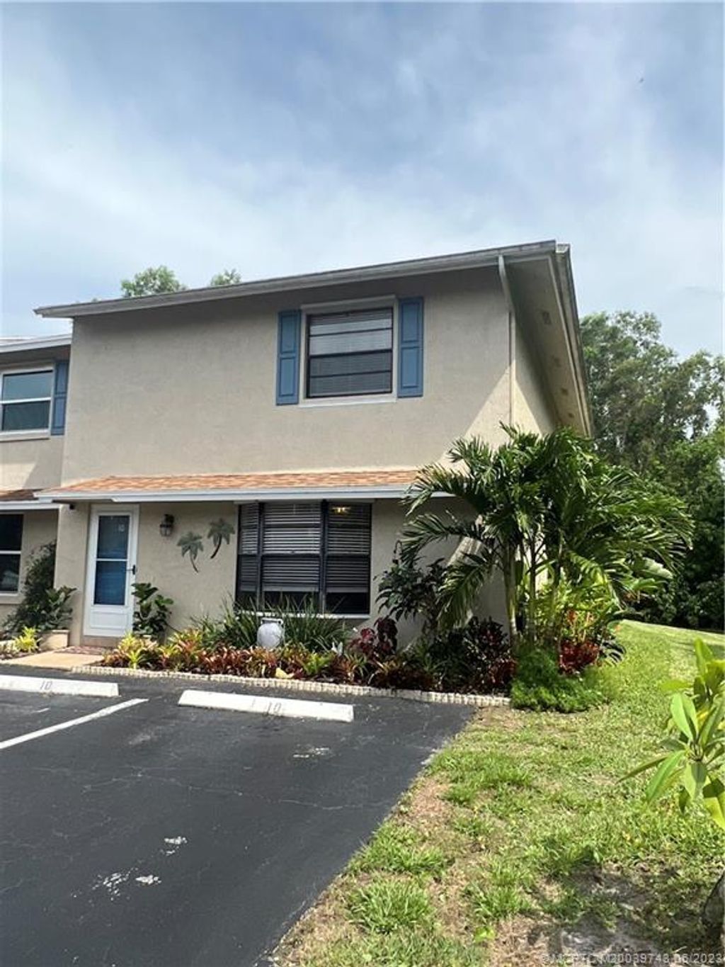 Photo of 50 SW Blackburn Terrace #10, Stuart, FL 34997 (MLS # M20039743)