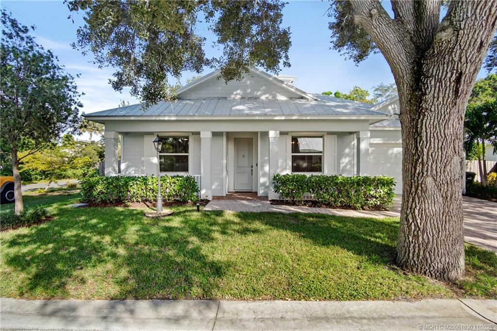 965 SW Flora Belle Lane