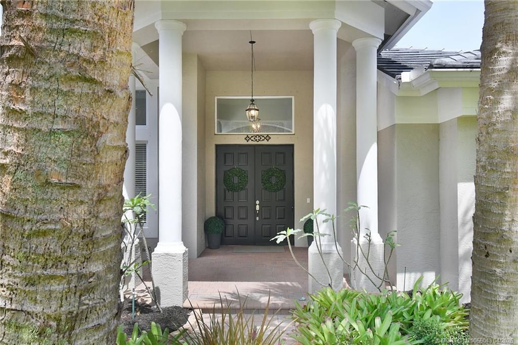 Photo of 2313 SW Golden Bear Way, Palm City, FL 34990 (MLS # M20055043)