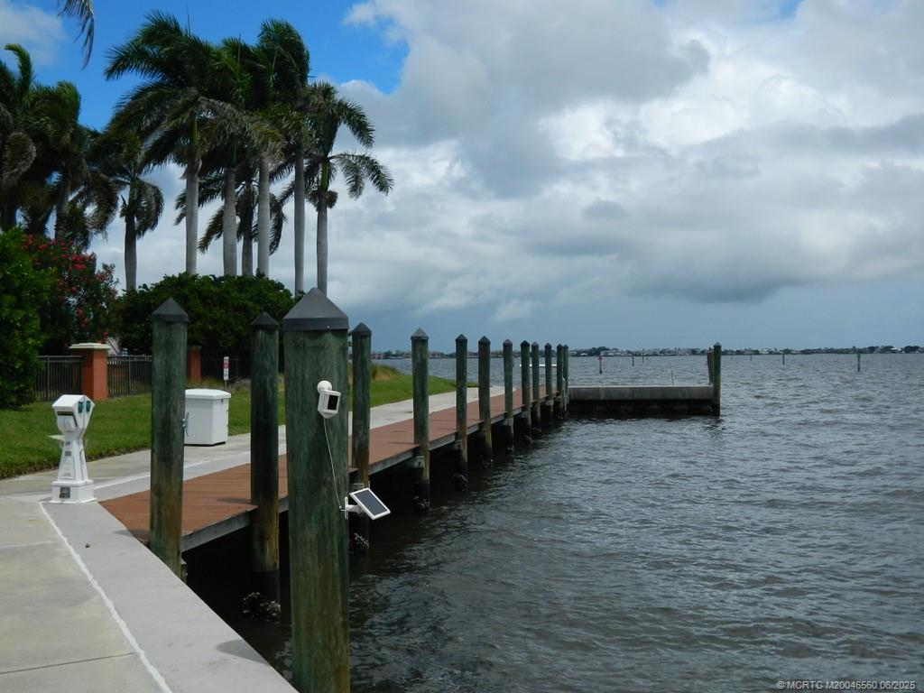 1405 NE INDIAN RIVER Drive #23