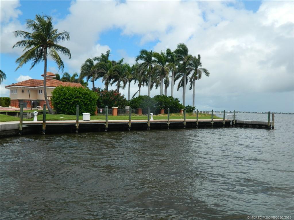 1405 NE INDIAN RIVER Drive #23